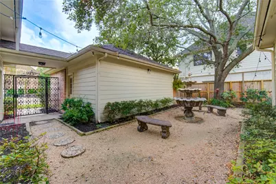 714 Last Arrow Drive, Houston, TX 77079 - Photo 45