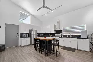 7817 Easton St, Houston, TX 77017 - Photo 7