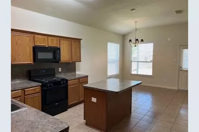 2134 Thorn Berry Creek Lane, Katy, TX 77449 - Photo 9