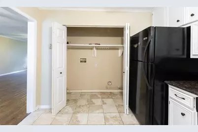 616 17th Avenue N, Texas City, TX 77590 - Photo 5