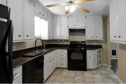 616 17th Avenue N, Texas City, TX 77590 - Photo 3