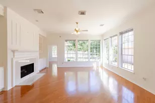 2434 Fairway Pointe Dr, League City, TX 77573 - Photo 3