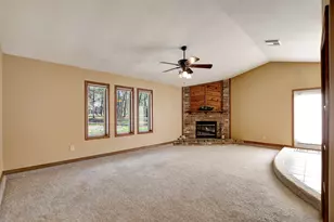 8846 Jackrabbit Ln, Bryan, TX 77808 - Photo 5