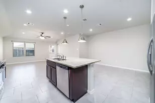 8307 Oakleaf Meadow Ct, Rosharon, TX 77583 - Photo 11