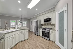 13422 Hidden Valley Dr, Montgomery, TX 77356 - Photo 9