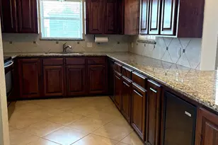 1255 Sailfish St, Bayou Vista, TX 77563 - Photo 7