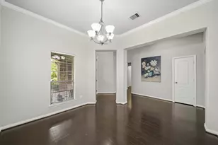 2206 Ascot Ln, Sugar Land, TX 77479 - Photo 9