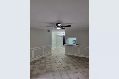 4641 Wild Indigo Street #439, Houston, TX 77027 - Photo 5