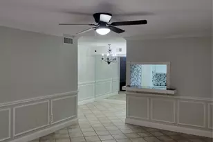 4641 Wild Indigo St, Houston, TX 77027 - Photo 5