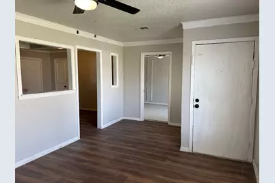 5530 Lakefield Drive, Houston, TX 77033 - Photo 5