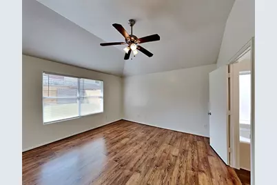 11919 Lois Lane, Pinehurst, TX 77362 - Photo 9