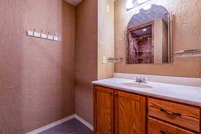 319 Ashley, Livingston, TX 77351 - Photo 13