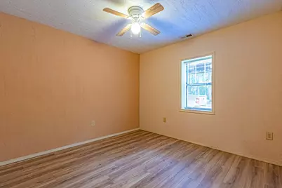 319 Ashley, Livingston, TX 77351 - Photo 9