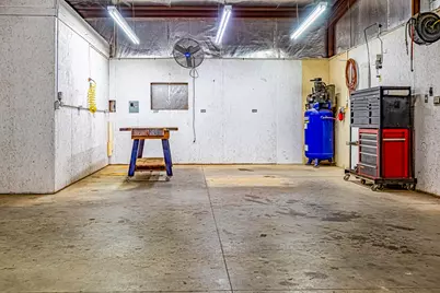 319 Ashley, Livingston, TX 77351 - Photo 17