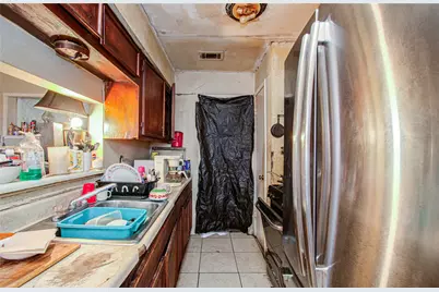 5011 Cresthaven Circle, Houston, TX 77048 - Photo 13