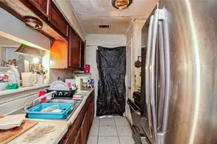 5011 Cresthaven Cir, Houston, TX 77048 - Photo 13