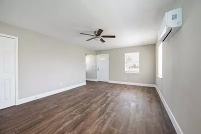 517 Center Street, Richmond, TX 77469 - Photo 9