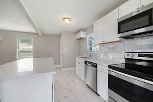 517 Center St, Richmond, TX 77469 - Photo 3