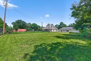 720 Ezekiel Smith St, Prairie View, TX 77484 - Photo 33