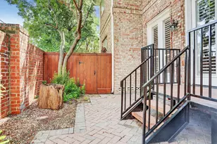1933 Woodbury St, Houston, TX 77030 - Photo 39