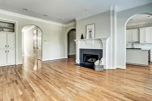 1933 Woodbury St, Houston, TX 77030 - Photo 9