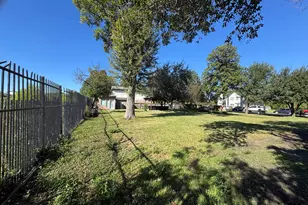 769 Lucky St, Houston, TX 77088 - Photo 15