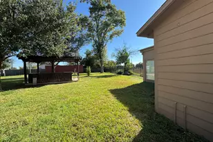 769 Lucky St, Houston, TX 77088 - Photo 13