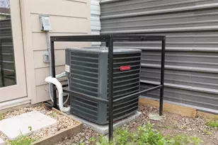 2202 Wavell St, Houston, TX 77088 - Photo 31