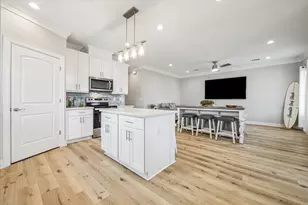 25215 Sausalito Dr, Galveston, TX 77554 - Photo 9