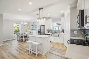 25215 Sausalito Dr, Galveston, TX 77554 - Photo 9