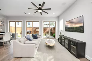 10954 Hewitt Cliff Ln, Houston, TX 77043 - Photo 15