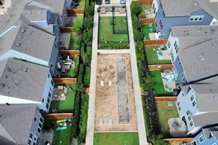 10954 Hewitt Cliff Ln, Houston, TX 77043 - Photo 9