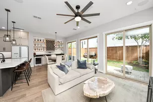 10954 Hewitt Cliff Ln, Houston, TX 77043 - Photo 17