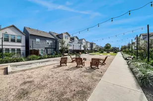 10954 Hewitt Cliff Ln, Houston, TX 77043 - Photo 11