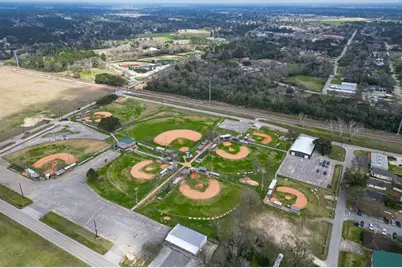 302 Epps Street, Tomball, TX 77375 - Photo 31