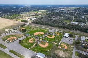 302 Epps St, Tomball, TX 77375 - Photo 31