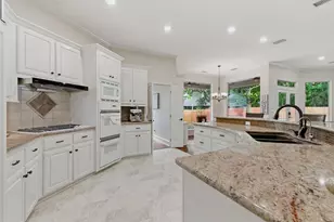 6 Harbor Cove Dr, The Woodlands, TX 77381 - Photo 15
