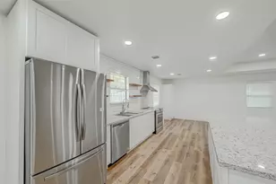 6130 Shadow Crest St, Houston, TX 77074 - Photo 9