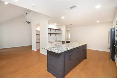902 Rolling Mill Dr, Sugar Land, TX 77498 - Photo 9