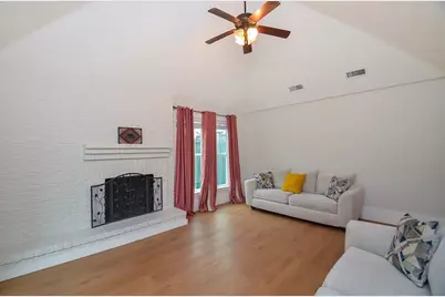 902 Rolling Mill Dr, Sugar Land, TX 77498 - Photo 3