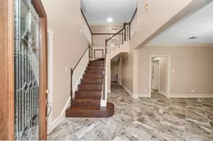 12827 Lindsey Ln, Stafford, TX 77477 - Photo 5