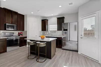 9992 Enclave Grove, Willis, TX 77318 - Photo 5