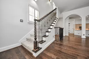 710 Jackson Hill St, Houston, TX 77007 - Photo 17