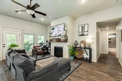 60 Dove Tree Court, Lake Jackson, TX 77566 - Photo 9