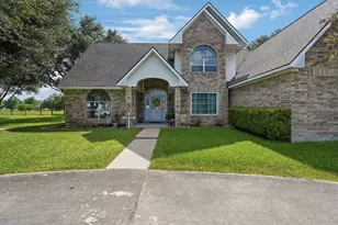 1615 Ambar St, El Campo, TX 77437 - Photo 1