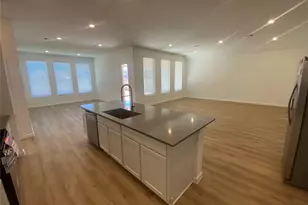 9107 Long Fin Dr, Baytown, TX 77521 - Photo 9