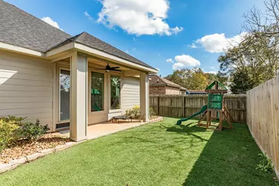 1020 Oak Street, West Columbia, TX 77486 - Photo 31