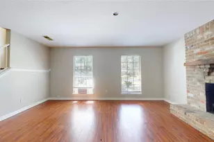 2139 Middle Creek Dr, Houston, TX 77339 - Photo 9