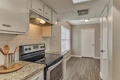 26 W Broken Oak Court, The Woodlands, TX 77381 - Photo 21