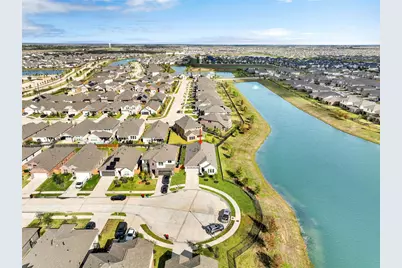 153 Aurora Springs Drive, Katy, TX 77493 - Photo 5